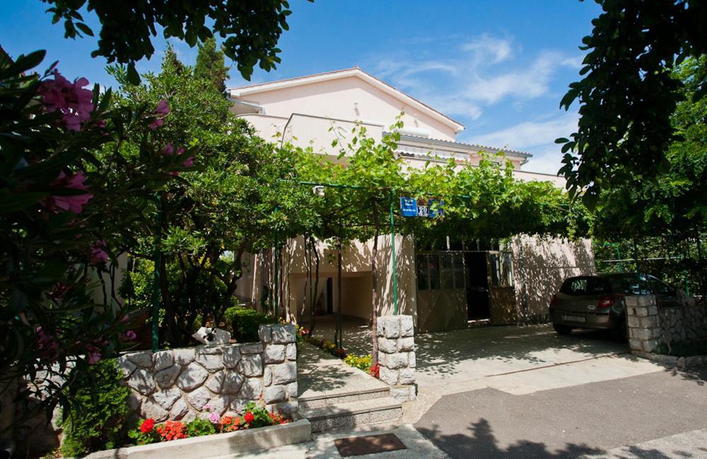 Apartments Kraljic Крк Екстер'єр фото