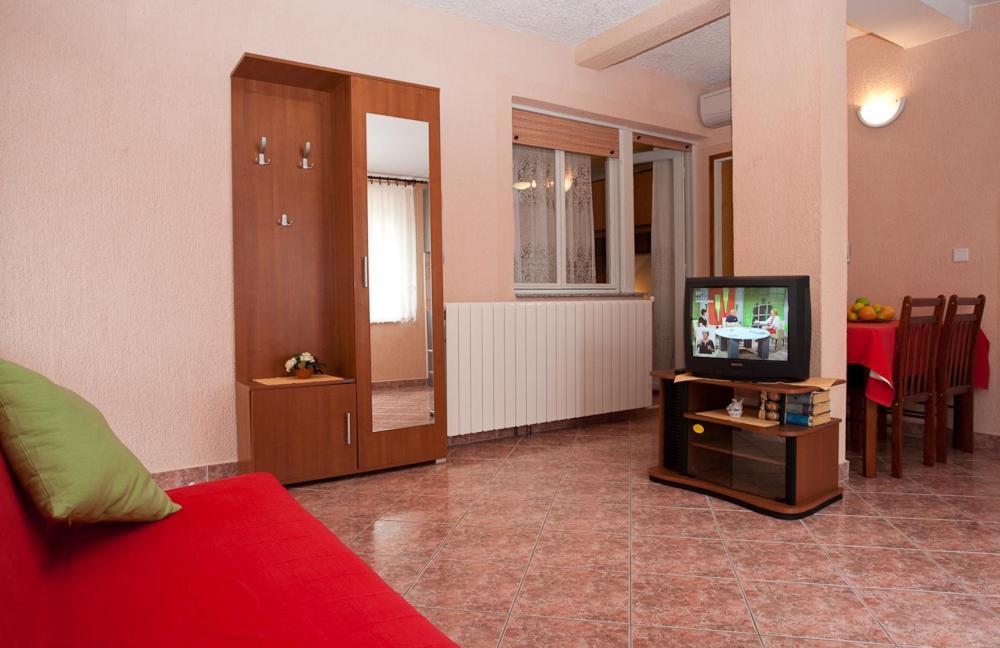 Apartments Kraljic Крк Екстер'єр фото