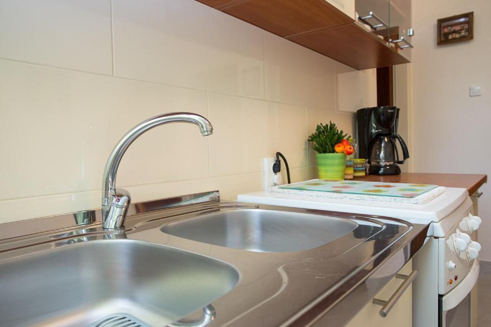 Apartments Kraljic Крк Екстер'єр фото